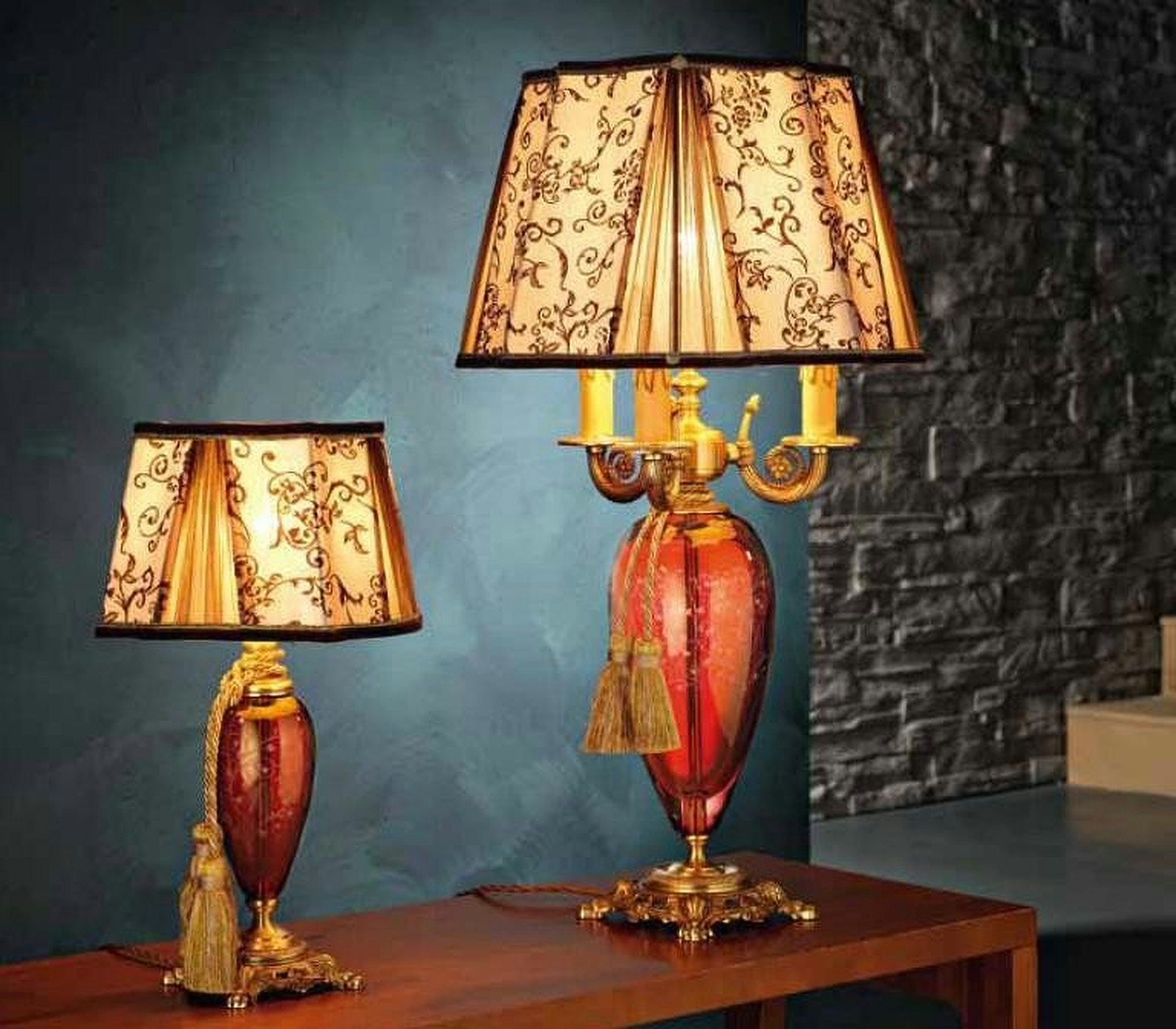 Επιτραπέζια Λάμπα Euroluce Lady Lg3L+1L Ruby Σε Δύο Μεγέθη